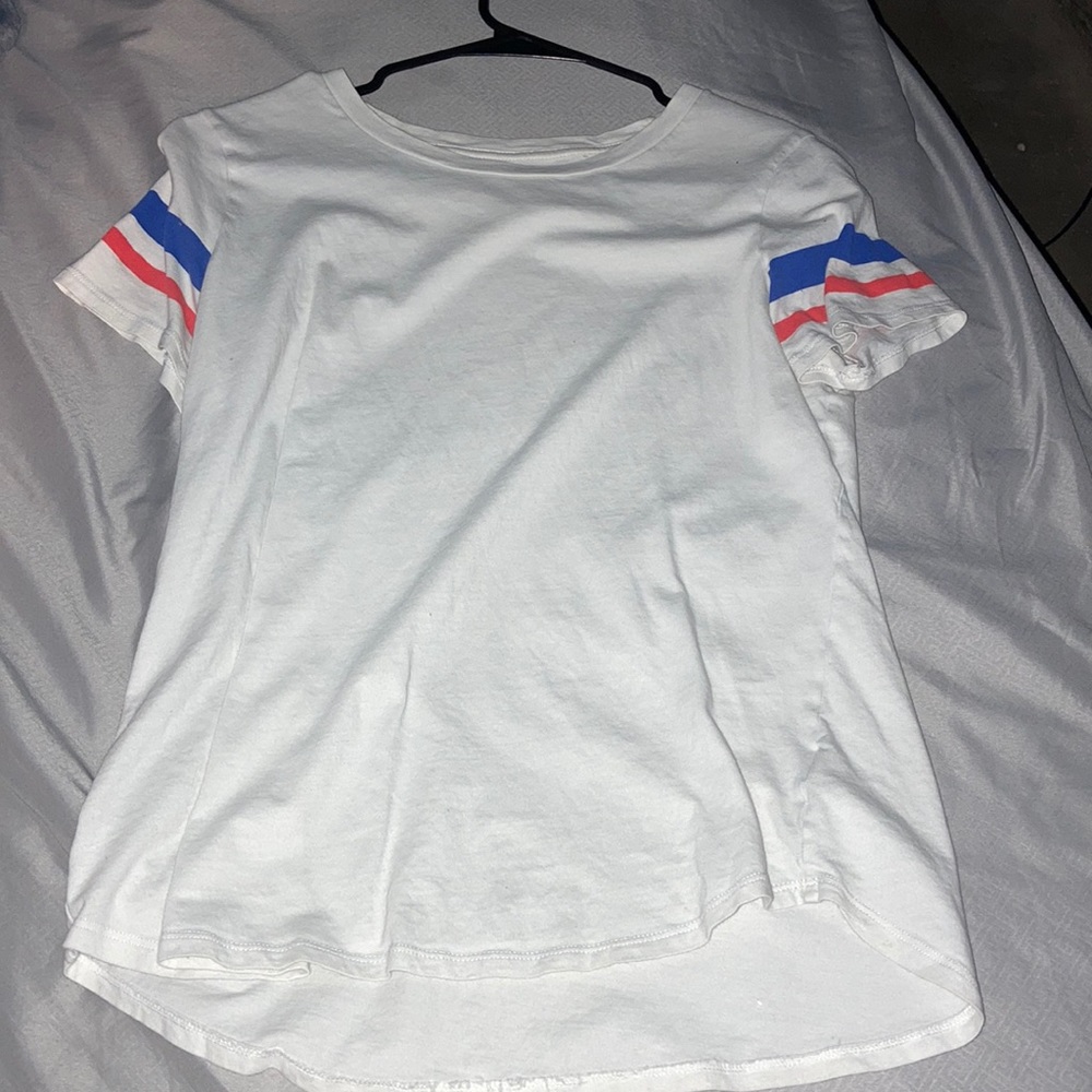white t-shirt